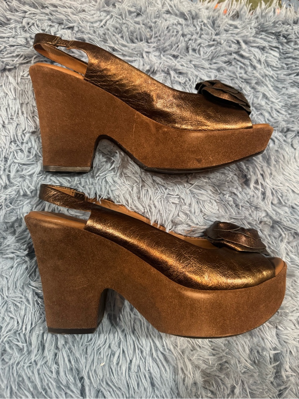 Preowned Kork-Ease Irene Peep-Toe Wedge Sandals in Bronze Size 8